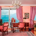 فيكتوريا غليون فندق مونترو